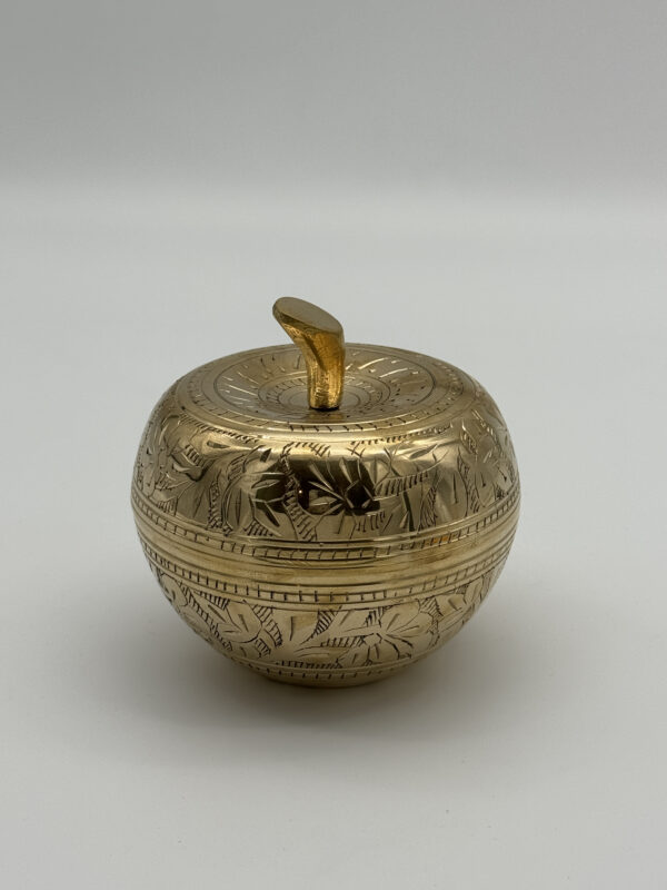 Brass Engraved Apple Pot (100mm Diameter)